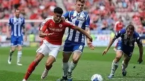 中超惊现“魔幻时刻”！29分钟内3球疑云重重，武汉队先越位再“空欢喜”，悬念迭起！