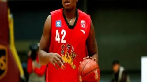 红军对决蓝黑军团！萨拉赫遗憾缺席，加克波未上榜，维尔茨领衔19人豪华阵容出征意甲豪门